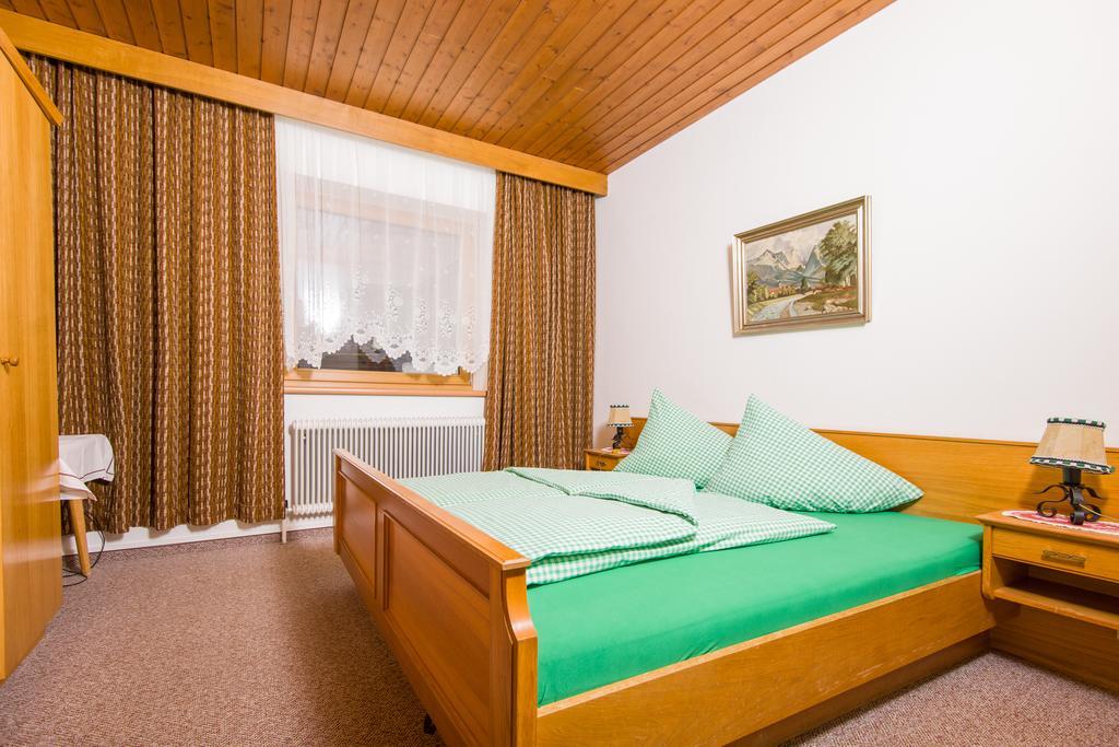 Gaestehaus Helga Scharnitz Quarto foto