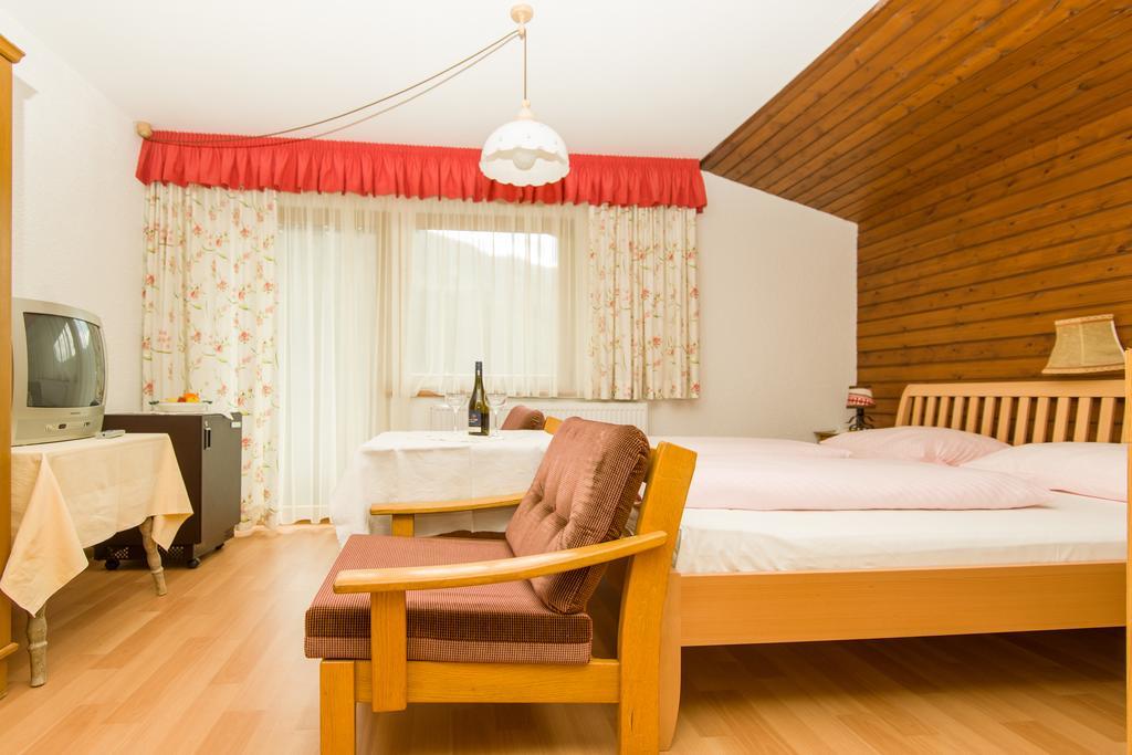 Gaestehaus Helga Scharnitz Quarto foto